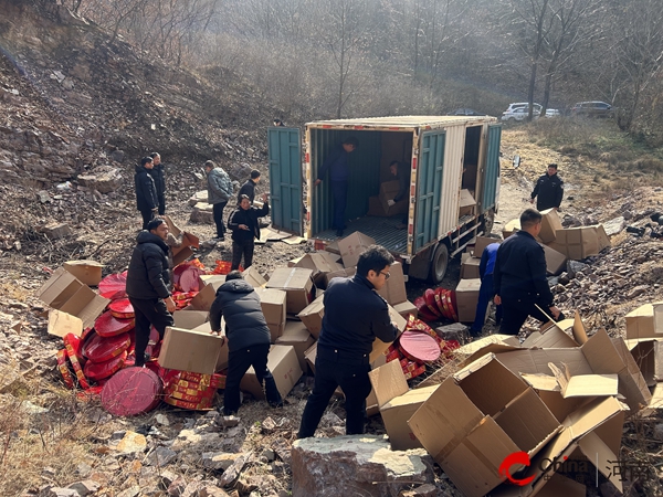 西平县应急管理局开展非法烟花爆竹集中销毁行动